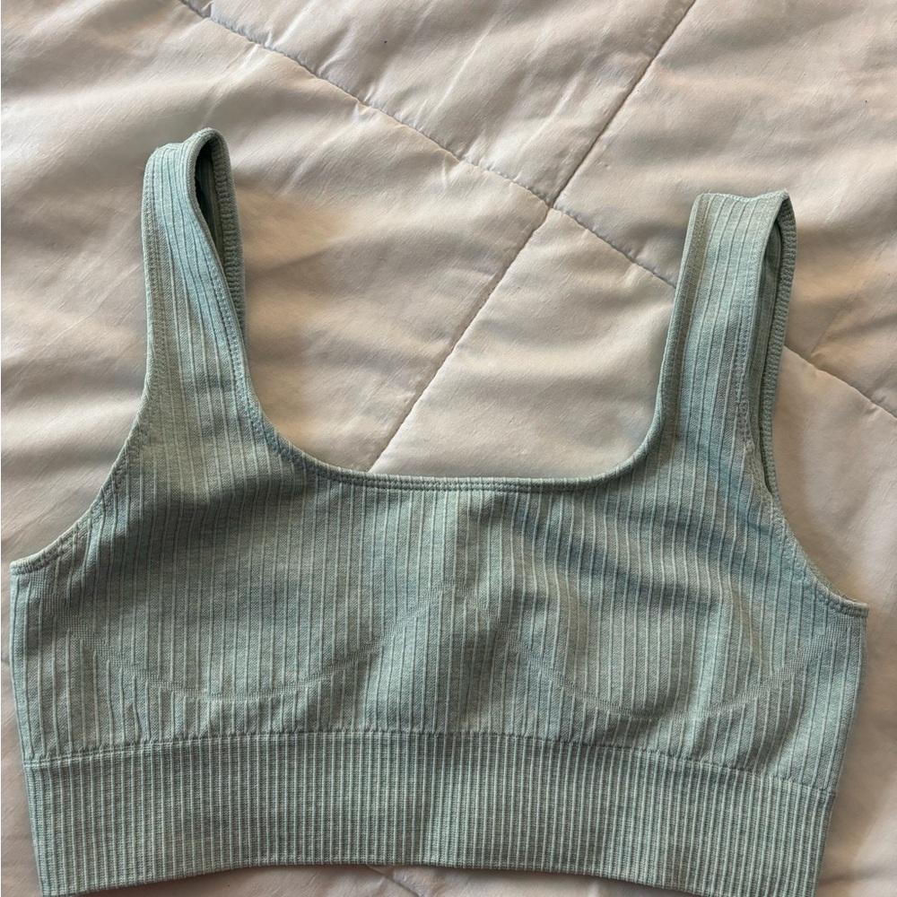 Work out top - Picture 2 of 2